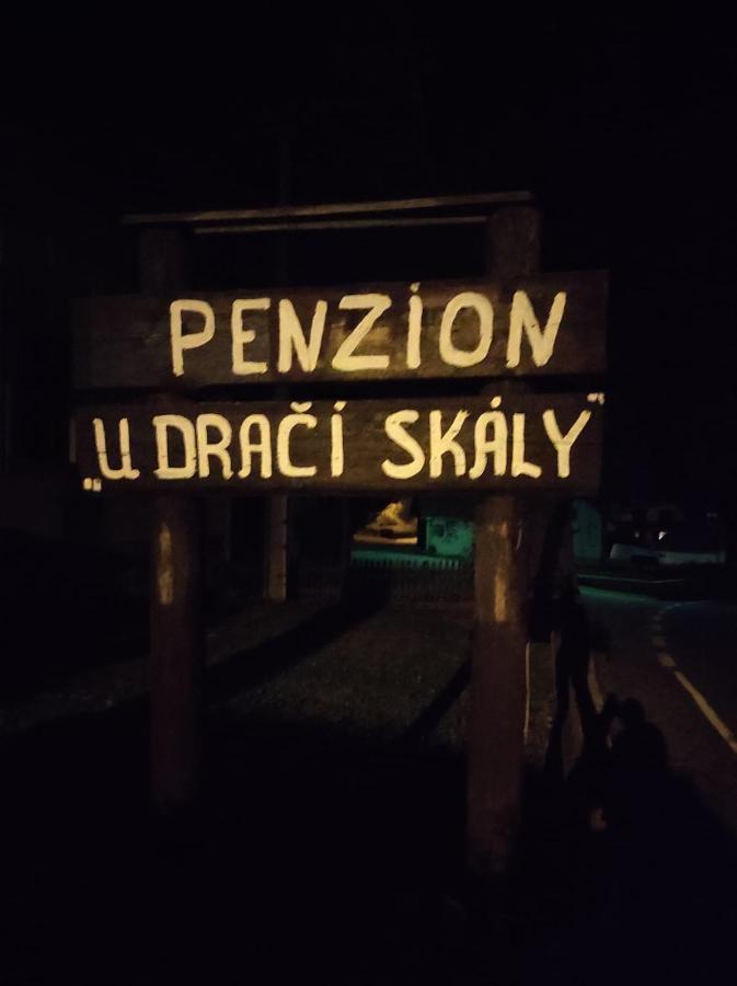 Hotel Penzion U Dračí skaly Svojse Esterno foto