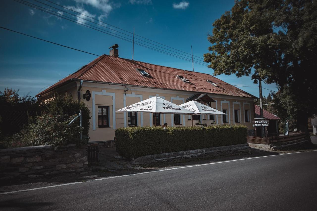 Hotel Penzion U Dračí skaly Svojse Esterno foto