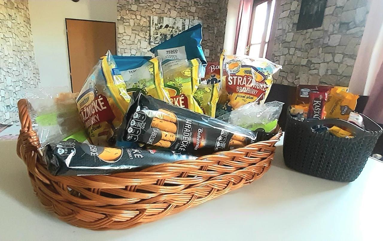 Hotel Penzion U Dračí skaly Svojse Esterno foto